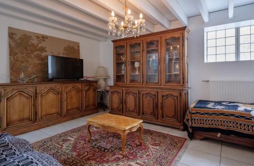 Vitry-le-Francois Apartment | ApartHotel François 1er 14eme
