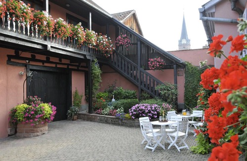 Bergheim Apartment | Apartment 1: Apartment in private property with quiet courtyard