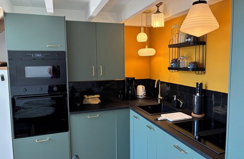 Carantec Apartment | Apartment 2/4 pers. 3 *, terrace 25m2 - 50m beach and GR34. Dogs welcome