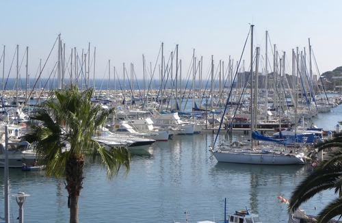 Bandol Apartment | Apartment 2 Rooms 47 m² Air-conditioned. Front de Mer - Panoramic sea view