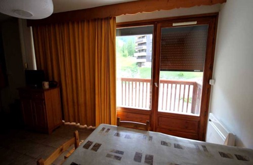 Les Claux Apartment | Apartment "Apartment With Balcony" with Mountain View and Balcony