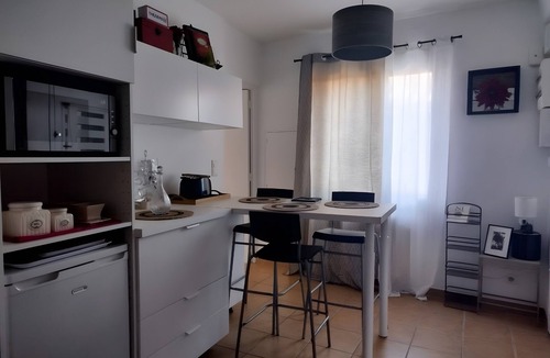 Theziers Apartment | Apartment 'Appartement La Buissonière'