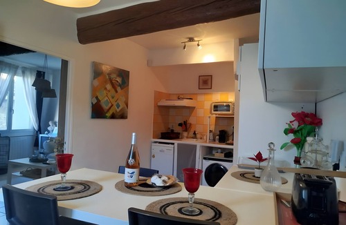 Theziers Apartment | Apartment 'Appartement La Buissonière'