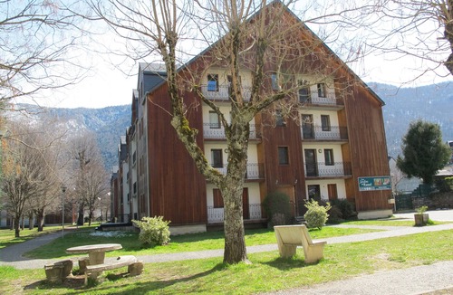 Bagneres-de-Luchon Apartment | Apartment Bagnères de Luchon, 3 rooms, 4-5 people