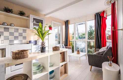 La Richardais Apartment | Apartment Balcons de la Rance-1 by Interhome