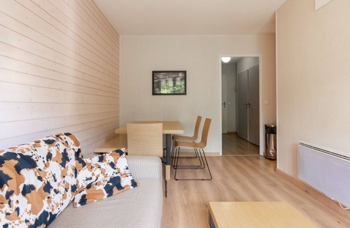 Ax-les-Thermes Apartment | Apartment cabin with mountain views - sleeps 6