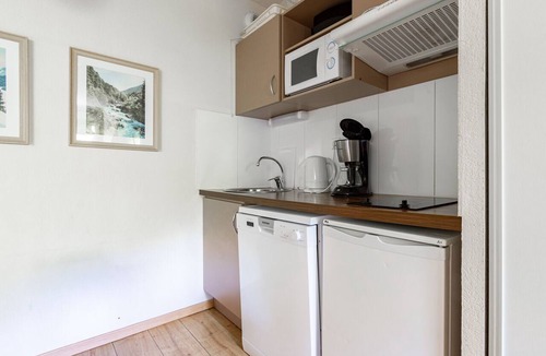 Ax-les-Thermes Apartment | Apartment cabin with mountain views – sleeps 4