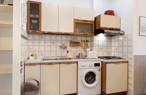 Savona Apartment | Apartment 'Caruggio Al Mare' with Balcony, Wi-Fi and Air Conditioning