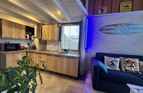 Gujan-Mestras Apartment | Apartment-Comfort-Terrace-Ensuite with Shower-Meublée de tourisme