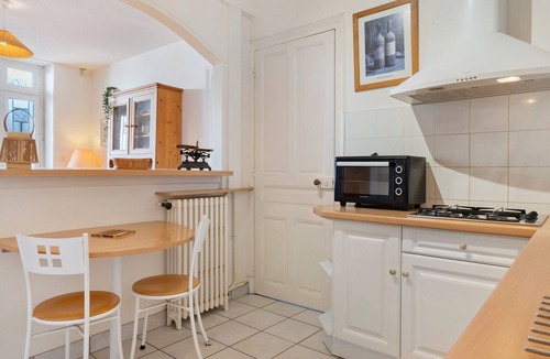 Argeles Gazost Apartment | Apartment 'Estaing' with Mountain View, Private Terrace and Wi-Fi