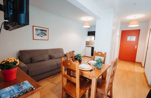 Ax-les-Thermes Apartment | Apartment for 4 near the Gondola