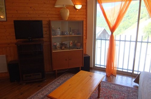 Bareges Apartment | Apartment for 6 people, parking, pets allowed