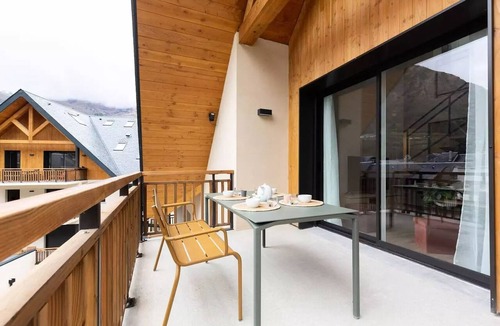 Saint-Lary-Soulan Apartment | Apartment for 8 People: Elegance and Comfort in the Heart of Saint-Lary Soulan, Near Shops