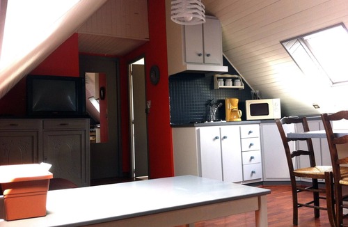 Plouegat-Moysan Apartment | Apartment for 2-3 people near Morlaix | Jacuzzi