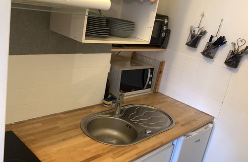 Cadeilhan-Trachere Apartment | Apartment for 5 People at the Foot of the Slopes