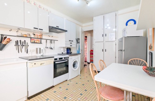 Boulazac-Isle-Manoire Apartment | Apartment 'Périgueux -Gite Cosy De Monplaisir' with Shared Garden and Wi-Fi