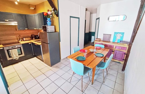 Chalons-en-Champagne Apartment | Apartment 7 - Cozy, near the train station and downtown, free parking