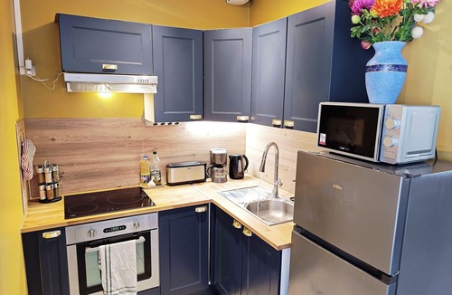 Chalons-en-Champagne Apartment | Apartment 7 - Cozy, near the train station and downtown, free parking