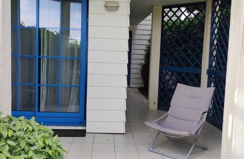 Bourgenay Apartment | Apartment -2 bedrooms, ground floor Port Bourgenay village with swimming pool access