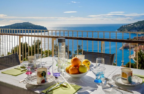 Villefranche-sur-Mer Apartment | Apartment 'Résidence Le Clos Charmerade' with Sea View, Wi-Fi, and Air Conditioning
