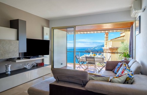 Villefranche-sur-Mer Apartment | Apartment 'Résidence Le Clos Charmerade' with Sea View, Wi-Fi, and Air Conditioning