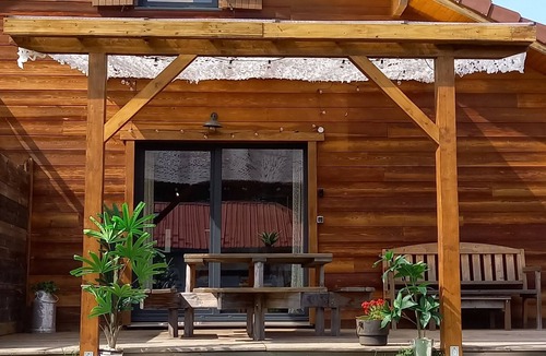 Lamoura Apartment | Apartment in a chalet in the Haut Jura, ideal for family vacations.