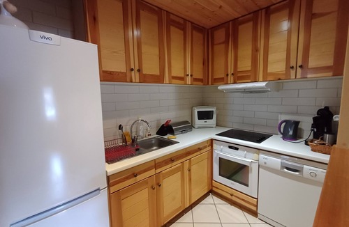 Enchastrayes Apartment | Apartment in magnificent chalet at the foot of the slopes and hiking trails