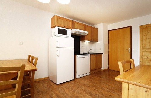 Orcieres-Merlette Apartment | Apartment in Orcières with Ski Slope Access
