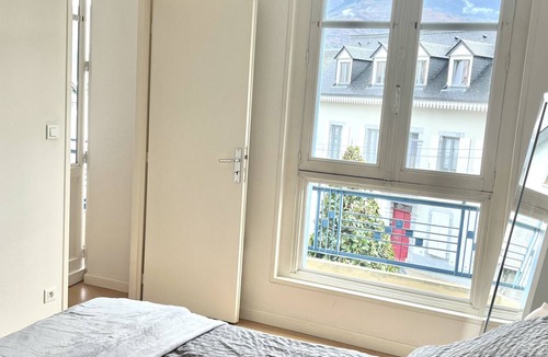 Argeles Gazost Apartment | Apartment in the city center of argeles-Gazost with parking