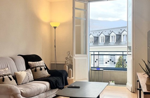 Argeles Gazost Apartment | Apartment in the city center of argeles-Gazost with parking