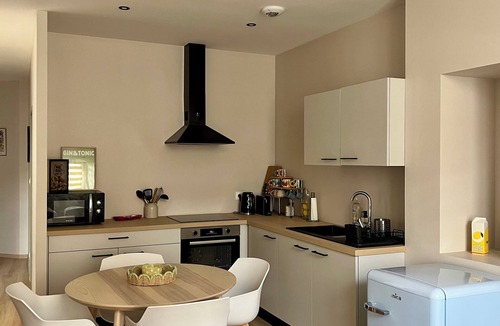 Verdun Apartment | Apartment in the heart of the city, close to historic sites, ideal for families