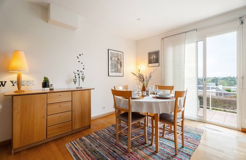 La Richardais Apartment | Apartment 'L'Escale Du Bord De Rance' with River View, Private Terrace, and Wi-Fi