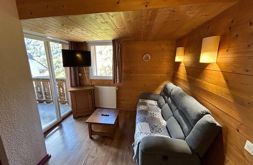 Cauterets Apartment | Apartment 'L'estive Des 100 Lacs, Pool, Spa' with Mountain View, Private Terrace & Wi-Fi