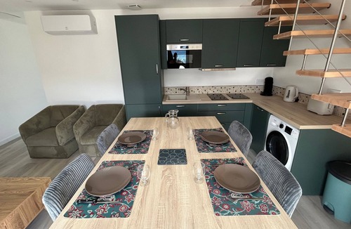Argeles Gazost Apartment | Apartment "Le Balaitous" with Mountain View, Wi-Fi, and Air Conditioning