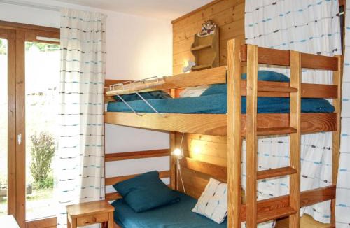 Demi-Quartier Apartment | Apartment Le Sapin-2 by Interhome