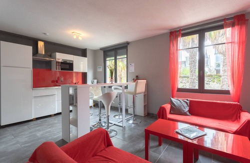 Lourdes Apartment | Apartment "Le Vignemale" in Lourdes, 4 guests, private garden, balcony, fast Wi-Fi, near sights