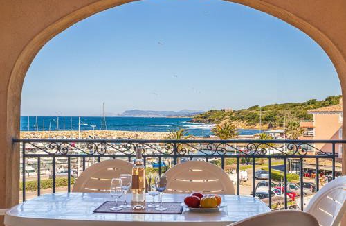 Six-Fours-les-Plages Apartment | Apartment Les Rivages de Coudoulière-10 by Interhome