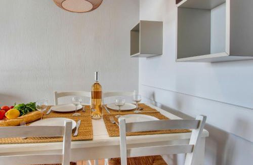 Six-Fours-les-Plages Apartment | Apartment Les Rivages de Coudoulière-19 by Interhome