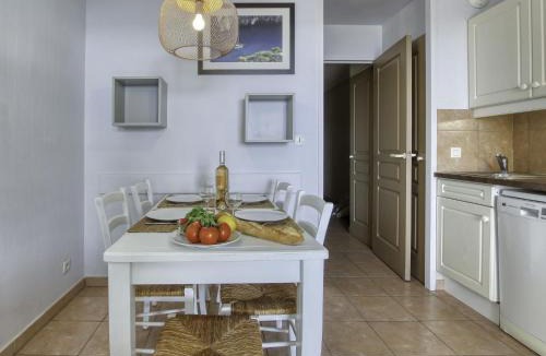 Six-Fours-les-Plages Apartment | Apartment Les Rivages de Coudoulière-19 by Interhome