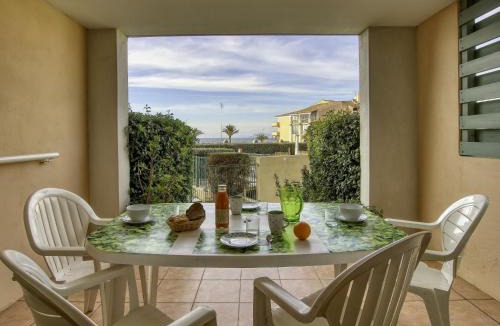 Six-Fours-les-Plages Apartment | Apartment Les Rivages de Coudoulière-8 by Interhome