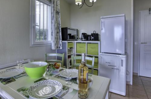 Six-Fours-les-Plages Apartment | Apartment Les Rivages de Coudoulière-8 by Interhome