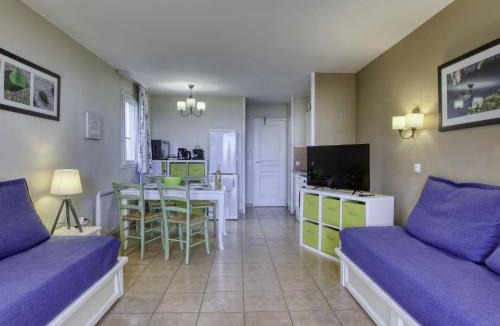 Six-Fours-les-Plages Apartment | Apartment Les Rivages de Coudoulière-8 by Interhome