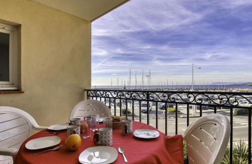 Six-Fours-les-Plages Apartment | Apartment Les Rivages de Coudoulière-31 by Interhome