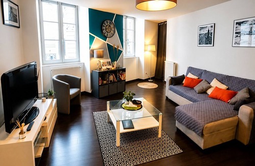 Oloron-Sainte-Marie Apartment | Apartment near the Gave d'Oloron—Welcome to Priscillia's Place