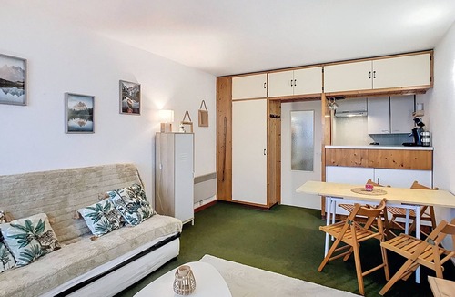 Eaux-Bonnes Apartment | Apartment Residence at the foot of the slopes "Zen Altitude" 6 people