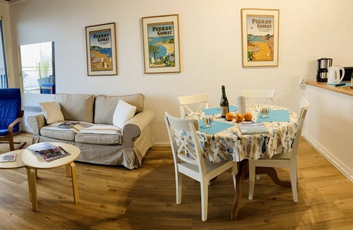 Perros-Guirec Apartment | Apartment/sea view/beach 100m/private parking.