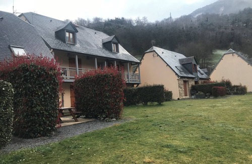 Luz-Saint-Sauveur Apartment | APARTMENT T3 DUPLEX 6 pers FULL FOOT