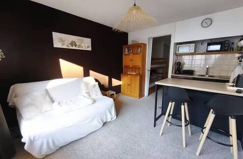 Le Sauze Apartment | Apartment with Balcony and View in Sauze