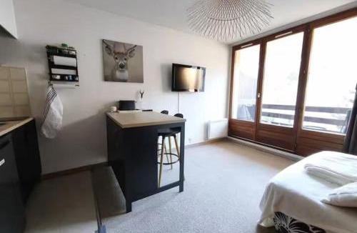 Le Sauze Apartment | Apartment with Balcony and View in Sauze