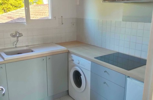 Uzes Apartment | Apartment with large garden and parking, Uzès